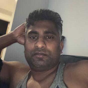 Babysitting job in London: babysitting job Herald