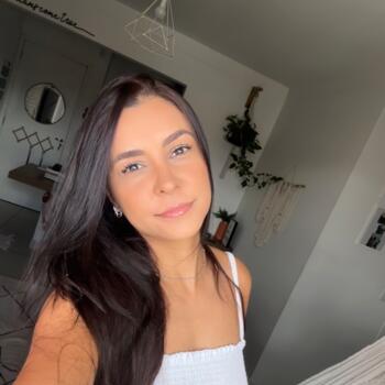 Babysitter Uberlândia: Kelly