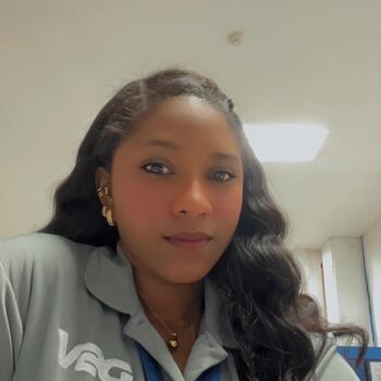 Niñera en Sabanitas: Astrid