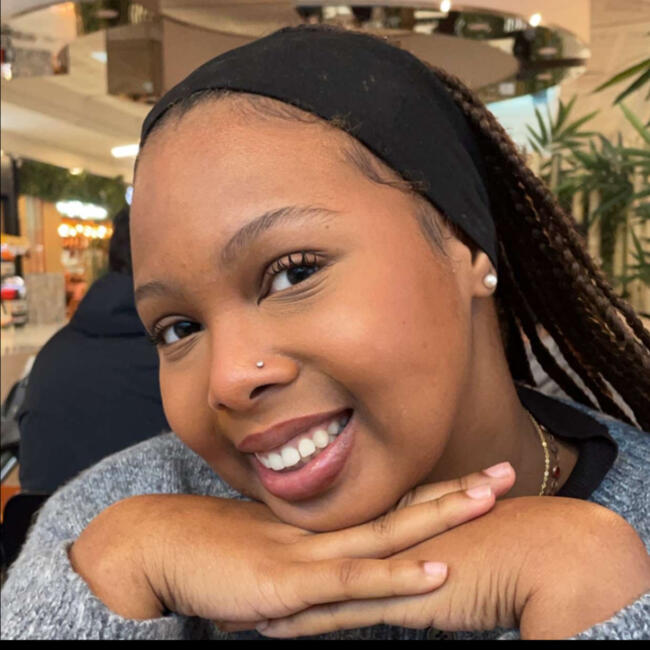 Babysitter in La Courneuve: Shainez