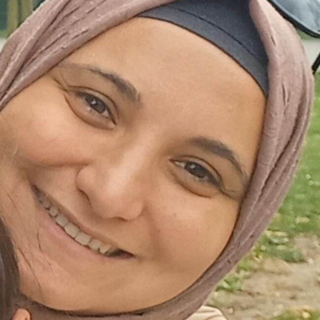 Babysitter in Sint-Niklaas: Hilal
