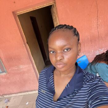 Babysitter in Oroma Etiti: Faustina