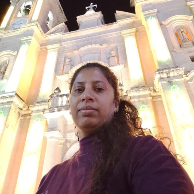 Babysitter in Żebbuġ: Nads