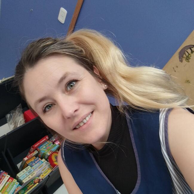 Canguro en Fuentealbilla: Romina