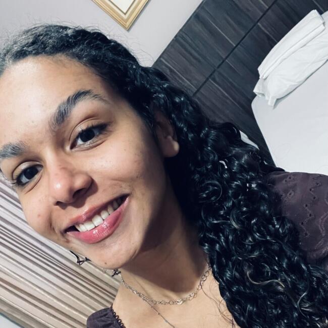 Babá em Divinópolis: Vitória