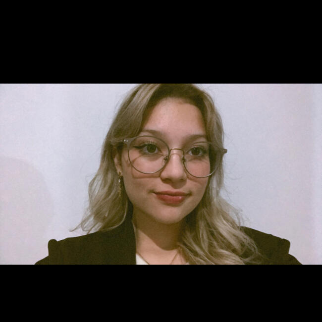 Babysitter in Guarujá: Melyssa