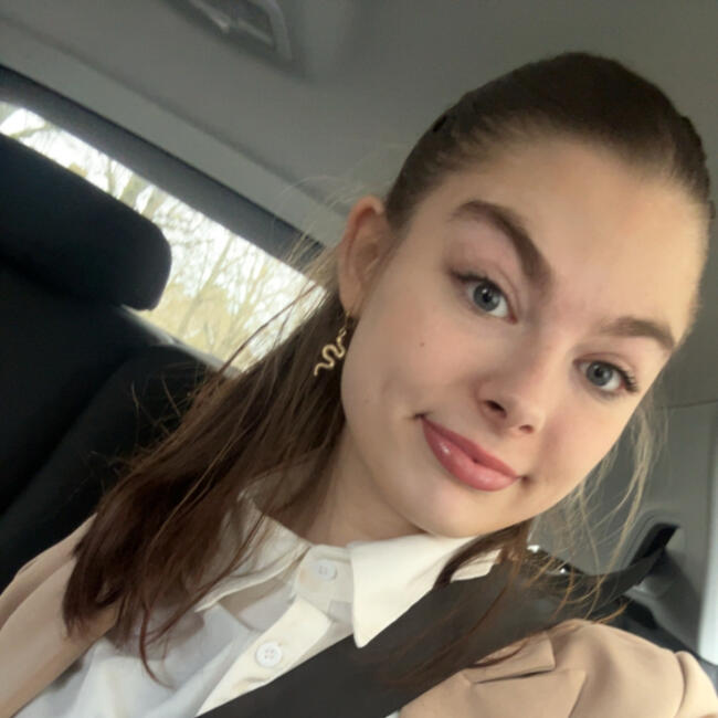 Babysitter in Charleroi: Maellyss