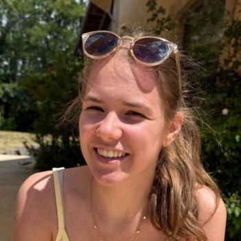 Babysitter in Rosmalen: Evi