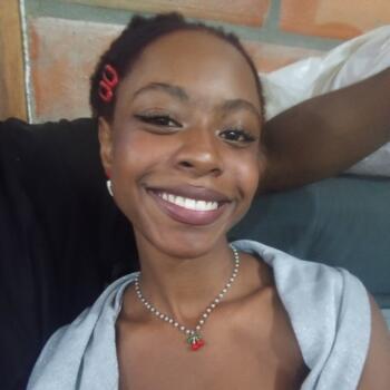 Niñera Medellín: Laura