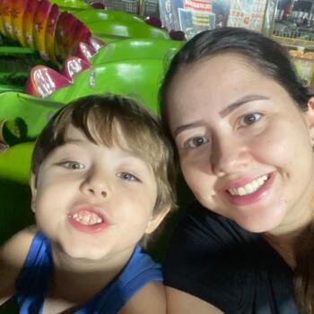 Emprego de babá em Teófilo Otoni: emprego de babá Aline