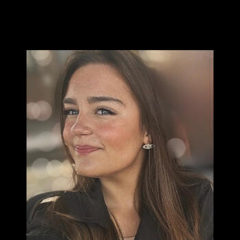 Babysitter in Huddersfield: Kiera