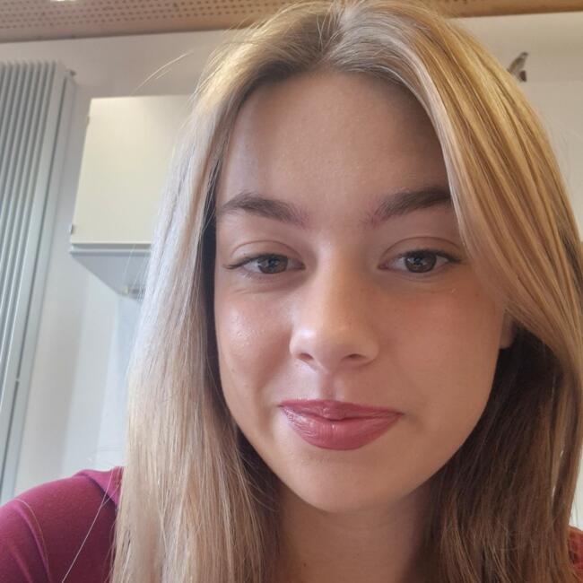 Babysitter in Studen (Canton de Berne): Anastasia