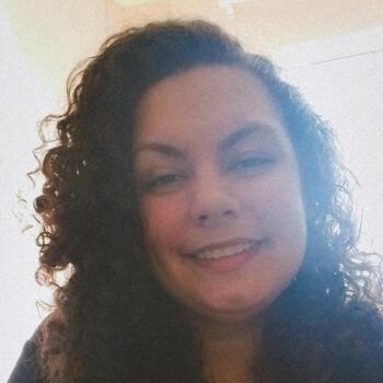 Babysitter in Jaraguá do Sul: Nadine