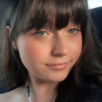 Babysitter in Caxias do Sul: Alinna