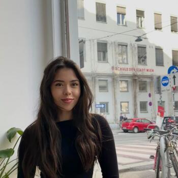 Babysitter in Wien: Ela