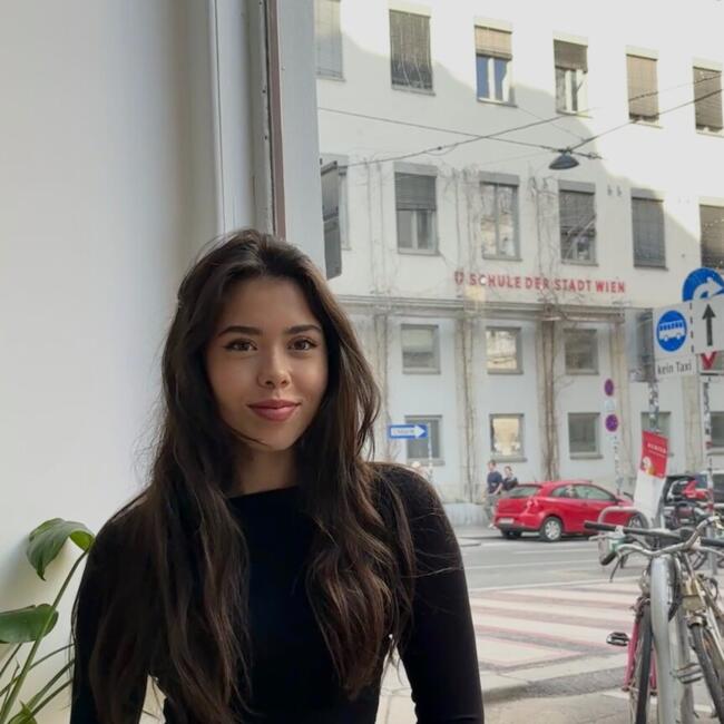 Babysitter in Wien: Ela