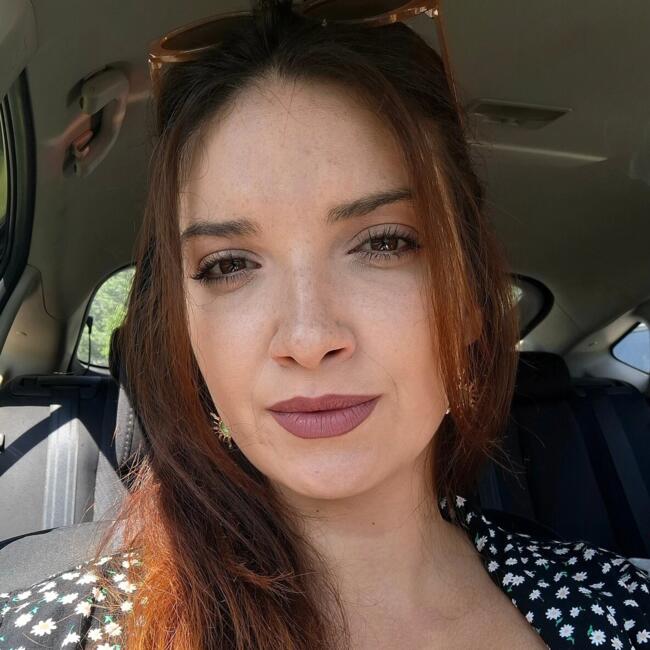 Babysitter in Sarajevo: Anesa