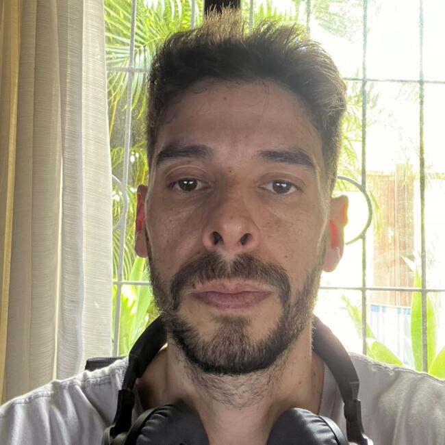 Emprego de babá em Porto Alegre: Alexandre da Silva Rebello