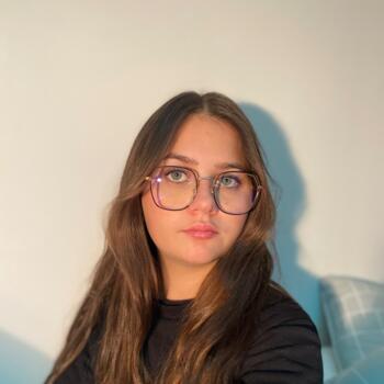 Babysitter in Paris: Léa