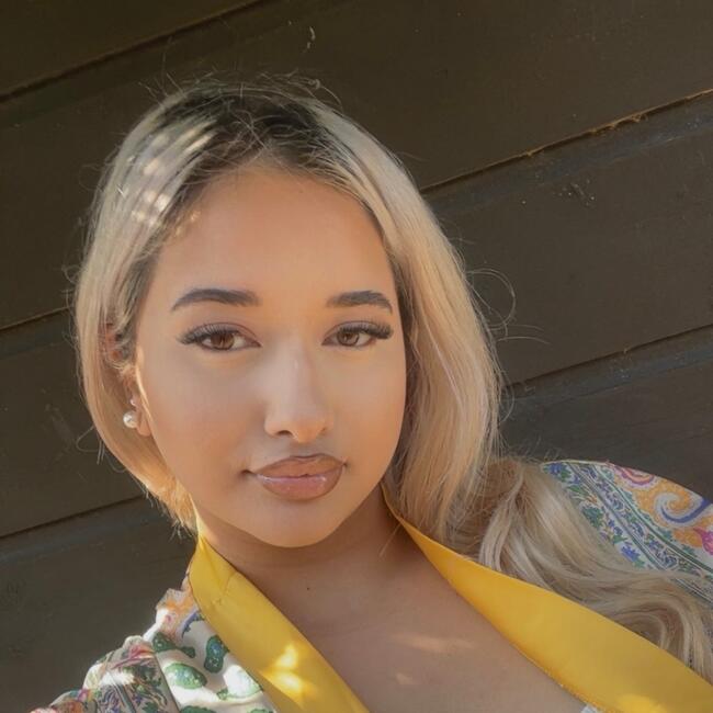 Babysitter in Hellevoetsluis: Azra