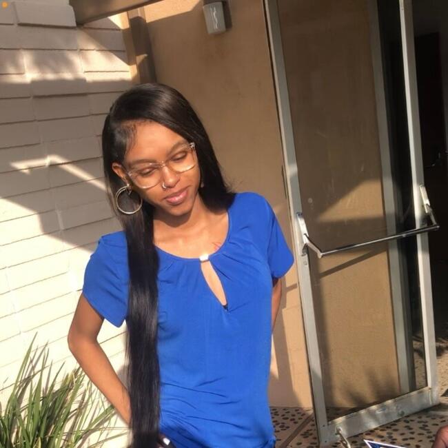 Babysitter in Compton: Mya
