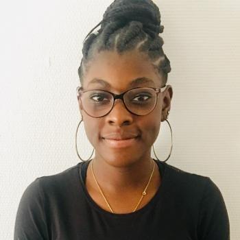 Lapsehoidja asukohas Moita: Yolanda