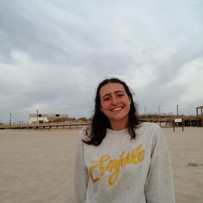 Pengasuh di Gondomar: Bruna