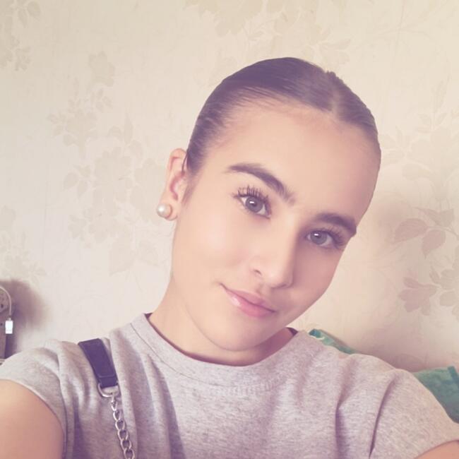 Babysitter in Châtellerault: Imane