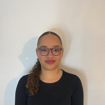 Babysitter in Villevaudé: Tya