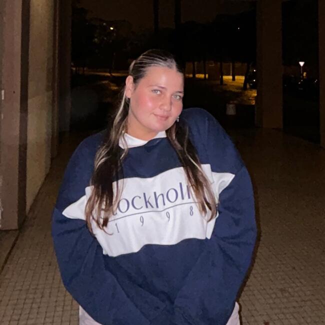 Trabalho de babysitting em Almada: Mariana