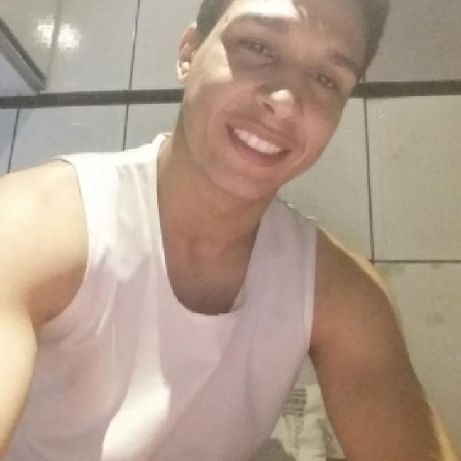 Babysitting job in Santo André: Ronny