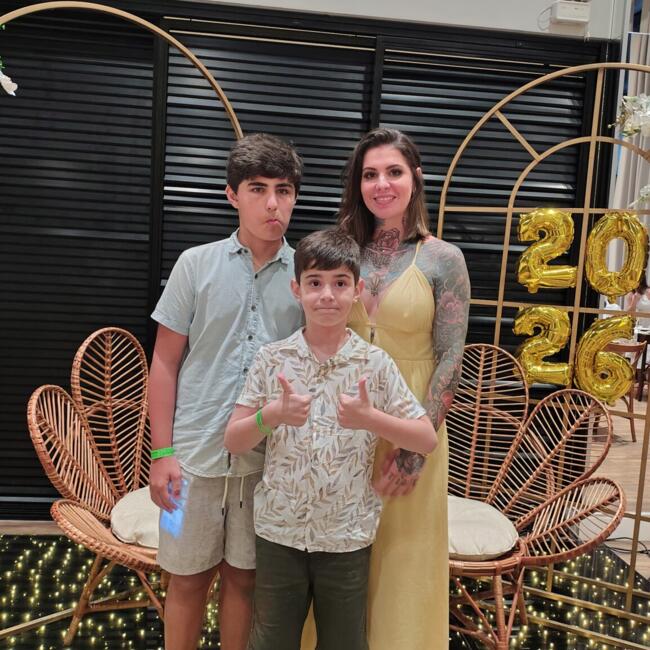 Emprego de babá em Itapoá (Santa Catarina): Alana Ellora