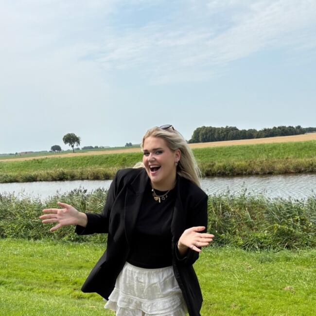Babysitter in Twijzel: Manon