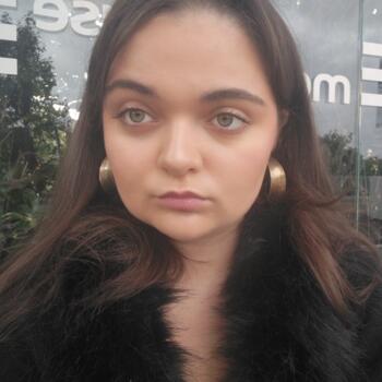 Babysitter in Saint-Orens-de-Gameville: Eleana
