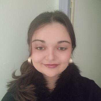 Babysitter in Chartres-de-Bretagne: Eleana