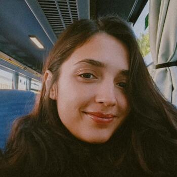 Babysitter in Viseu: Andrielle