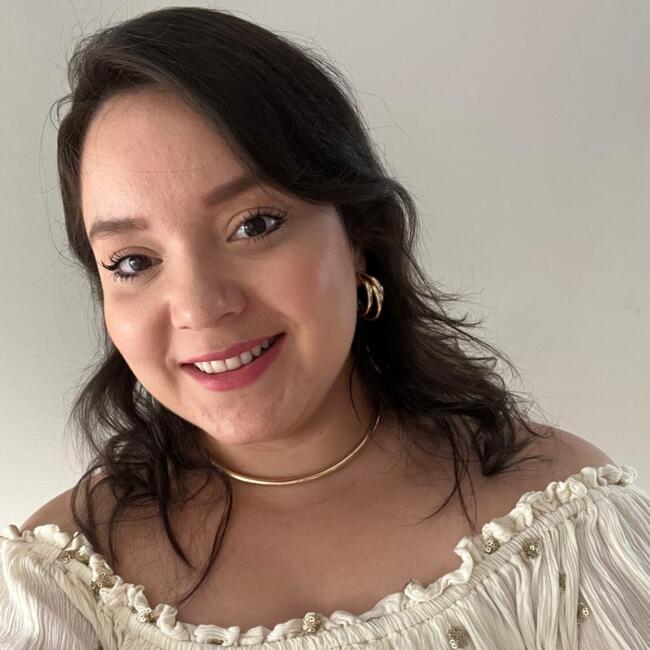 Emprego de babá em Assis: Mayara