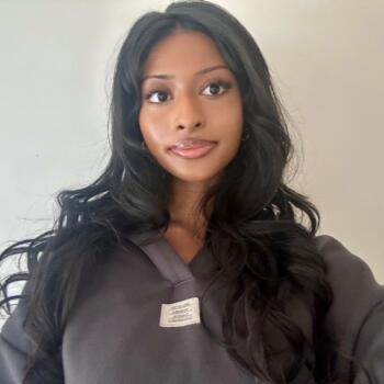 Babysitter in Swansea: Harini