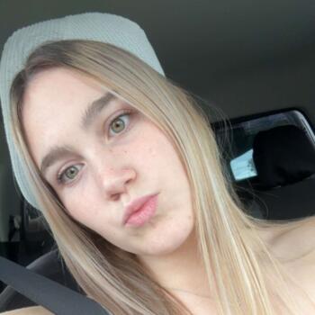 Babysitter in Goulburn: Kate