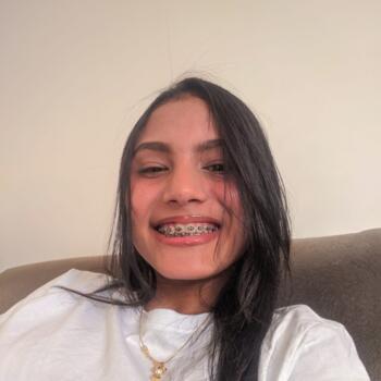 Babysitter Maringá: Brenda