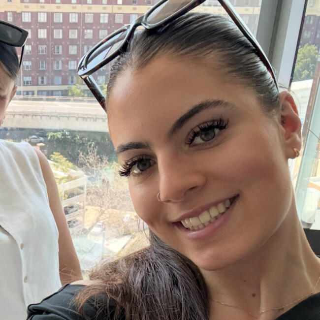 Babysitter in Melbourne: Maddison