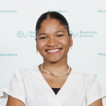 Baby-sitter in Barcelone: Koralie