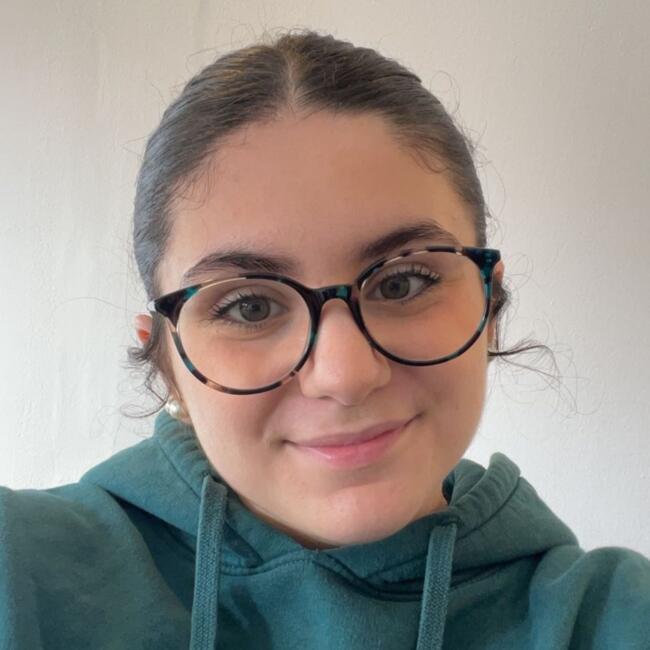 Babysitter in Déville-lès-Rouen: Laly