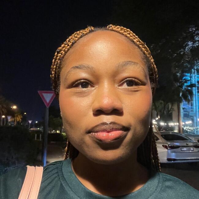 جليسة أطفال في Jazīrat Abū Z̧aby: Tanyaradzwa