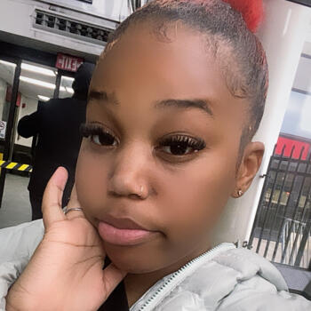 Babysitter Oaklyn: Harmony