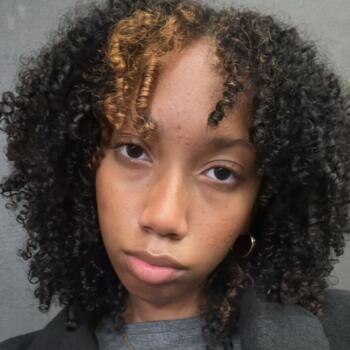 Babysitter in Amadora: Lesley Anne