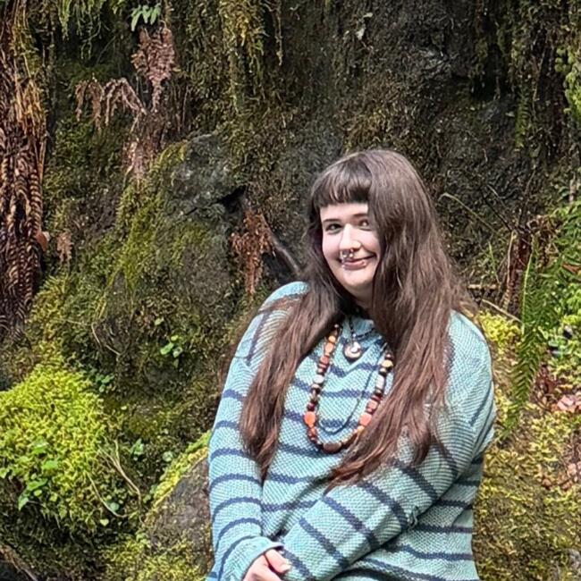 Babysitter in Milwaukie: Niamh