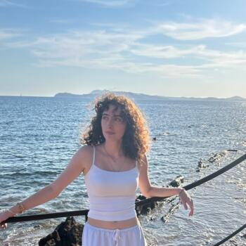 Babysitter in Nicosia: Clothilde