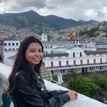 Babysitter Quito: Maite