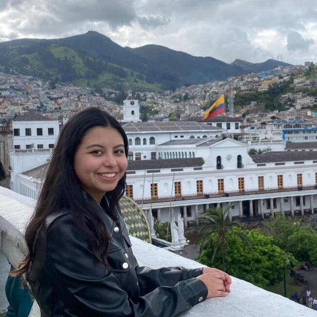 Niñera en Quito: Maite